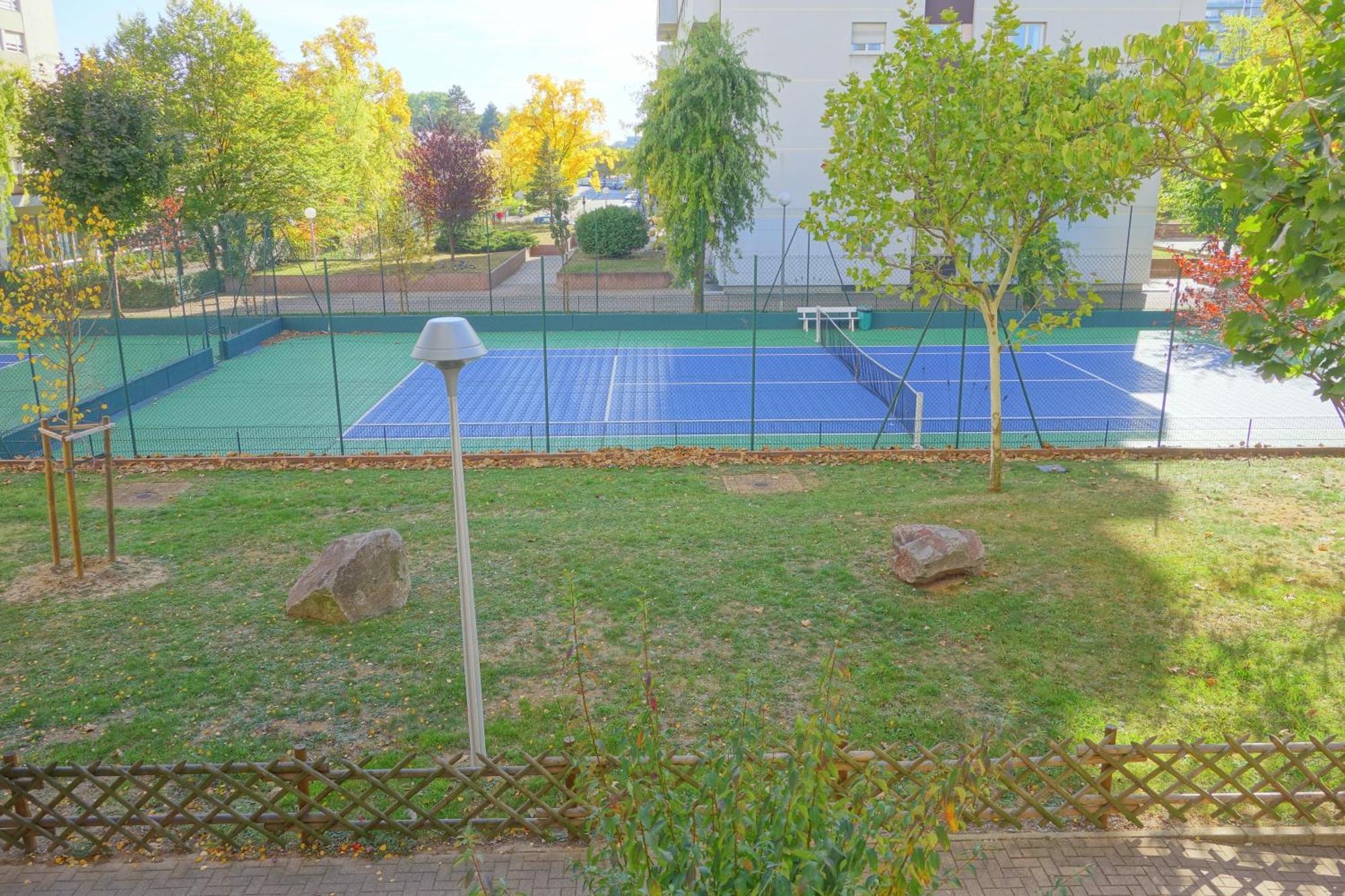 Arbres & Tennis Страсбург Екстер'єр фото