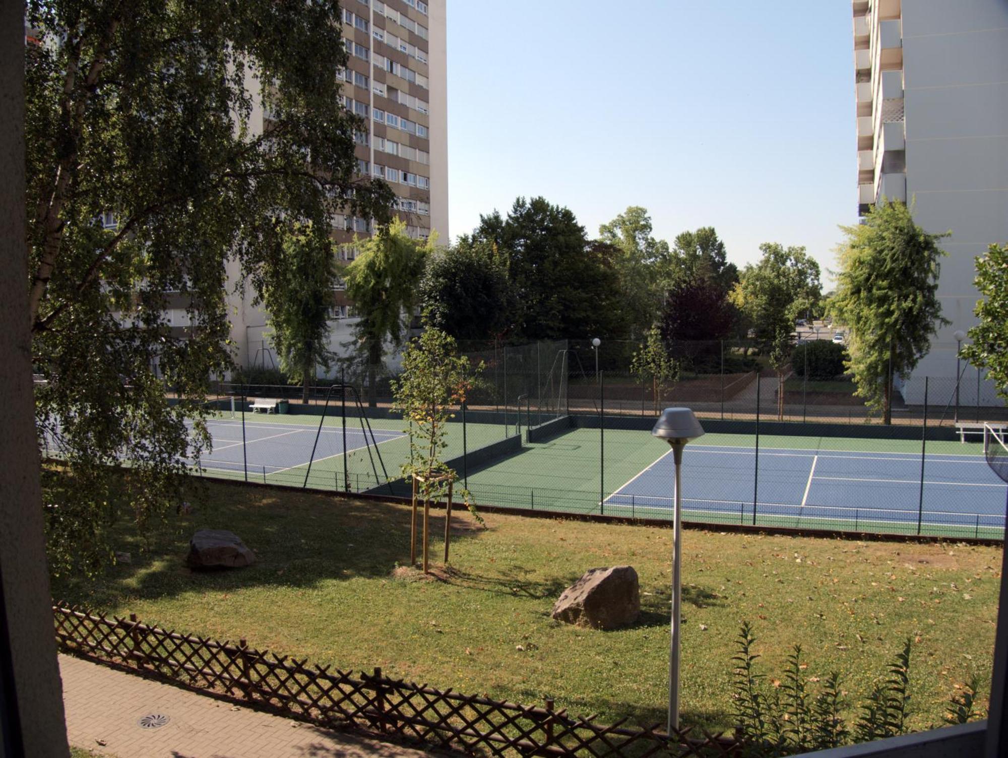 Arbres & Tennis Страсбург Екстер'єр фото